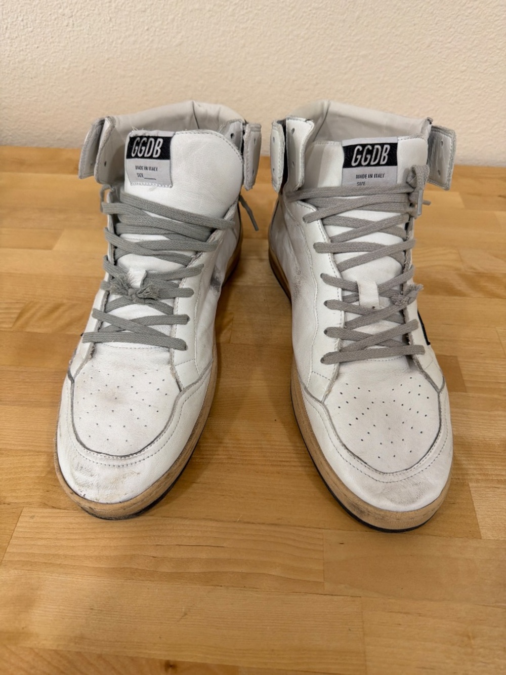 Golden Goose men’s SkyStar shoes. Size EU45 - Picture 2 of 5